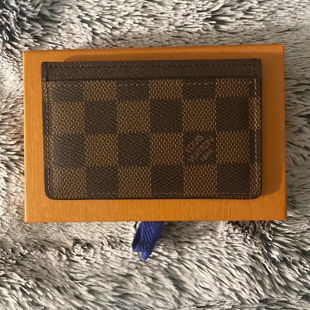 Louis Vuitton Cardholder in Damier Ebene